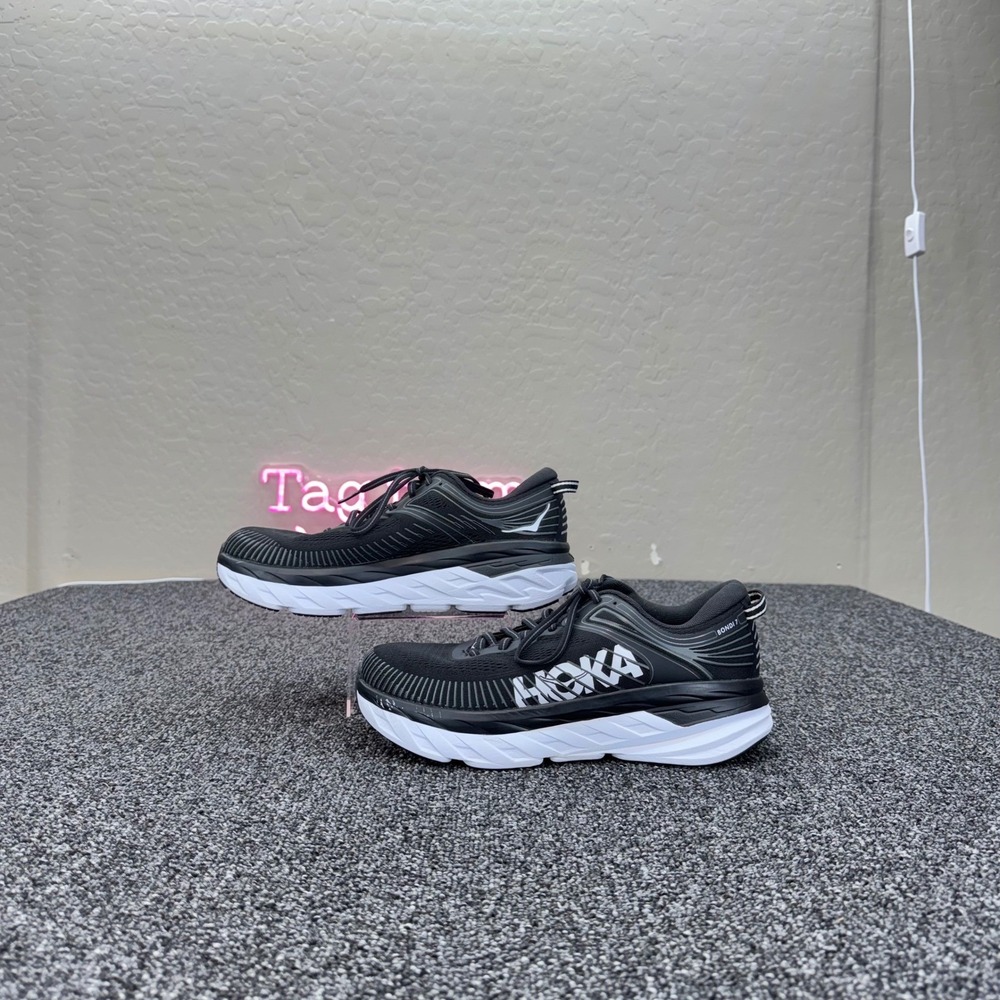 Hoka One One Bondi 7 Running Shoes Womens sz 9 Black White good activewear
